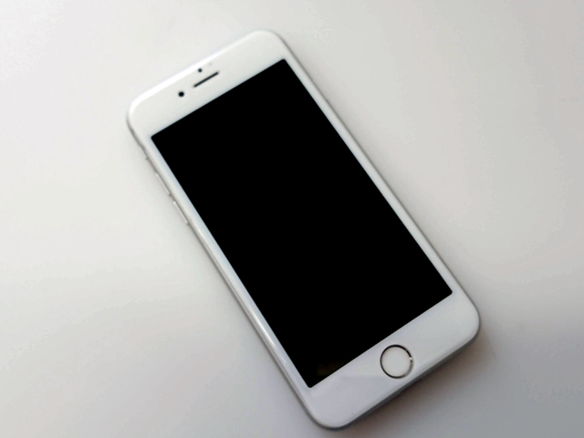 iPhone 6s　A1633モデル　AT&T版　SIMフリー